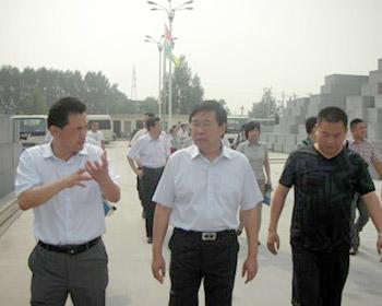 濮陽市市委常委、市委宣傳部長徐蘭峰等一行蒞臨我司視察